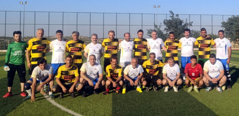 Kızıltepe ve Ömerli Masterleri Dostluk Maçında Biraraya Geldi