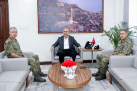 Vali Demirtaş, Tuğgeneral Aktaş ve Tuğgeneral Yokarıbaş’ı Kabul Etti