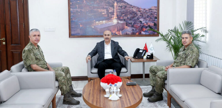 Vali Demirtaş, Tuğgeneral Aktaş ve Tuğgeneral Yokarıbaş’ı Kabul Etti