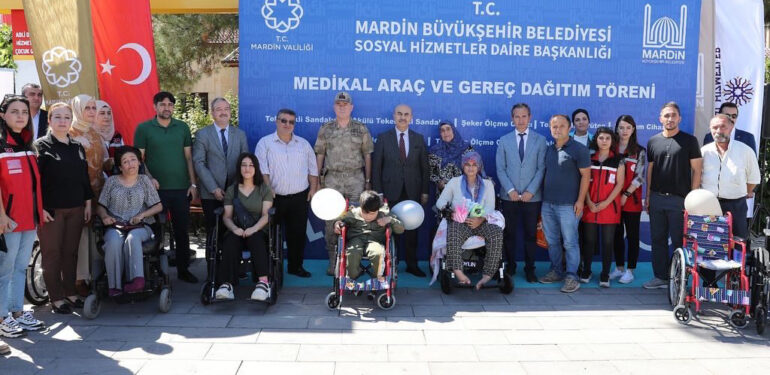 Büyükşehir Belediyesi 178 adet Medikal Cihaz Dağıttı