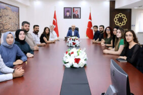 Vali Demirtaş Geleceğimizin teminatı olan gençlerimizin yanındayız