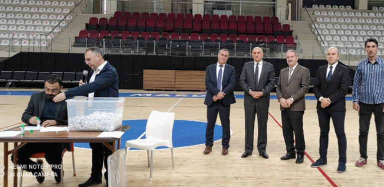 Mardin Aile Ve Sosyal Hizmetler Müdürlüğüne alınacak 28 işçi için kura çekildi