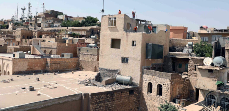 Tarihi Mardin, Betonarme Binalardan Kurtarılıyor