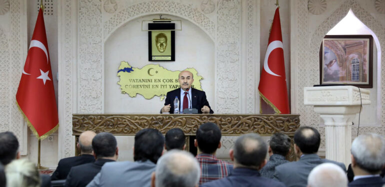Vali Demirtaş STK ve Oda Temsilcileri ile Görüştü