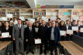 Okullarına örnek bir kütüphane kazandırdılar-3