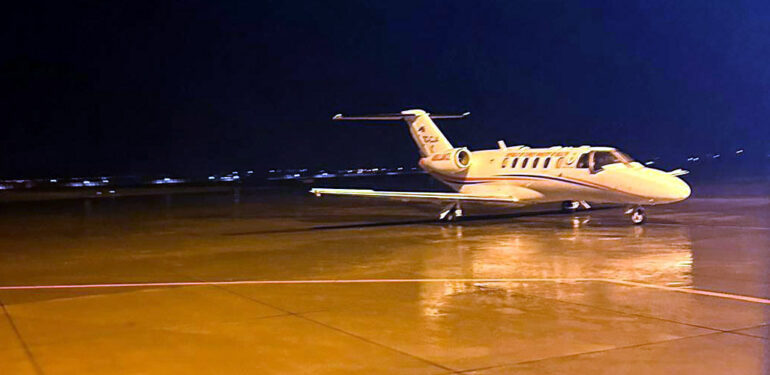 Ambulans uçak Mir Arjen bebek için Mardin’den havalandı