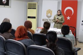 Kızıltepe’de Zor Zamanlarda Bir Olmak konulu seminer düzenlendi