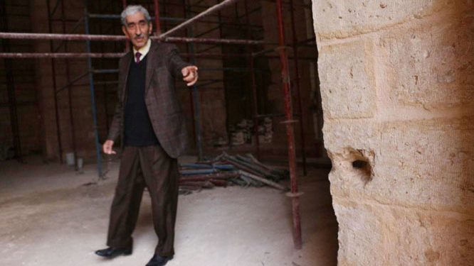 Ahıra çevrilen cami zulmün izlerini duvarlarında taşıyor