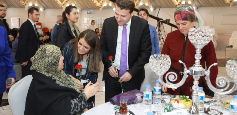 Kızıltepe’de 8 Mart Dünya Kadınlar Günü Kutlandı
