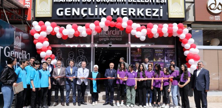 Kızıltepe ve Nusaybin Gençlik Merkezleri Açıldı