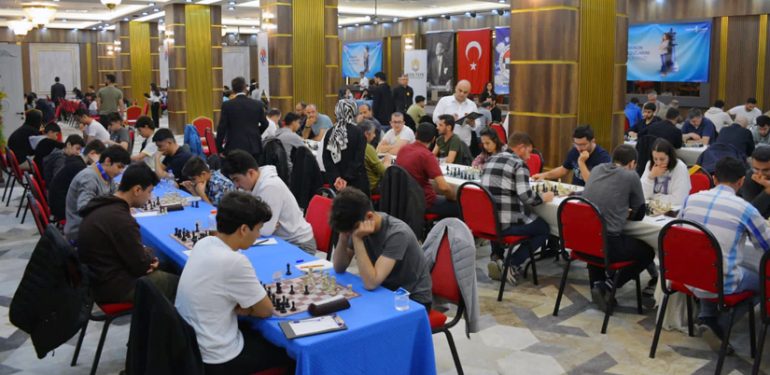 Ulusal Egemenlik Satranç Turnuvası Başladı