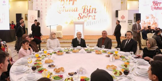 Vali Demirtaş “Bir Lokma Bin Sofra” Programına Katıldı