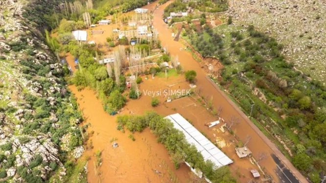 Nusaybin Beyazsu Mesire alanında su taşkını