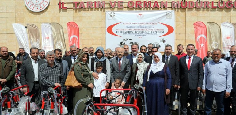 %75 hibe ile 1000 çiftçiye 1000 süt sağım makinesi dağıtımı devam ediyor