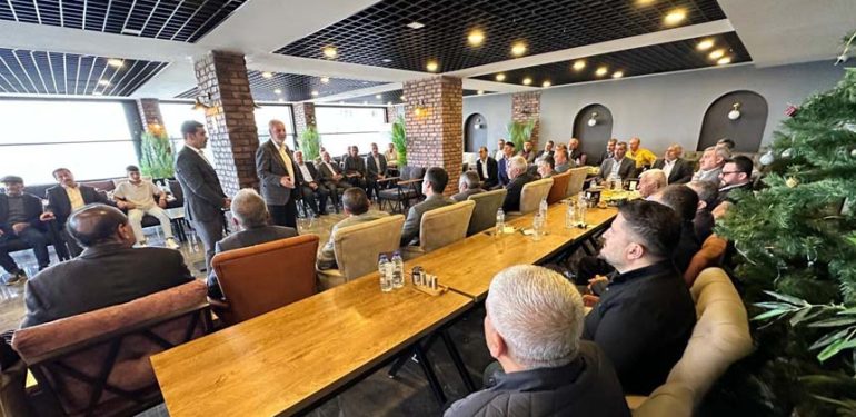 Bölünmez, 10 ilçede muhtarlarla buluştu