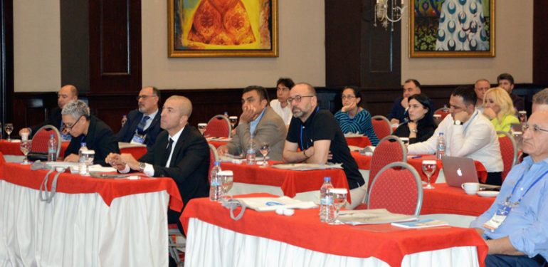Mardin’de Damar cerrahisinde gri alanlar toplantısı düzenlendi