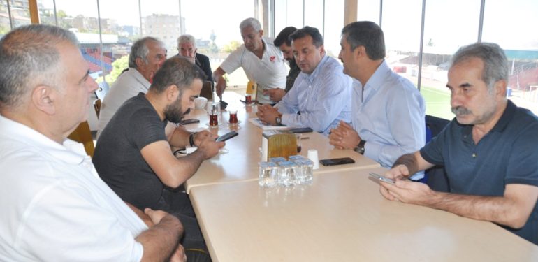 Teknik ekibimize ve futbolcularımıza güveniyoruz