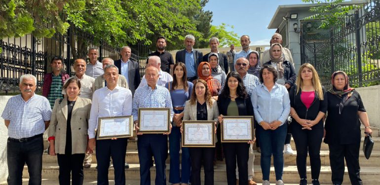 Yeşil Sol Parti Mardin Milletvekilleri mazbatalarını aldı