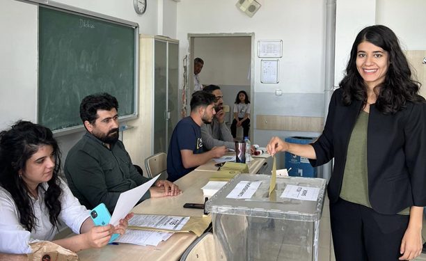 Yeşil Sol Parti Milletvekili Güneş oyunu Artuklu’da kullandı