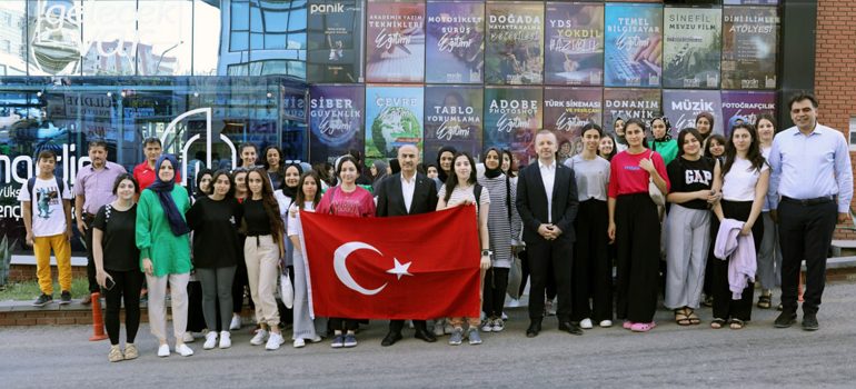 Mardinli gençler ‘Gençlik Bilgi Kampları’na uğurlandı