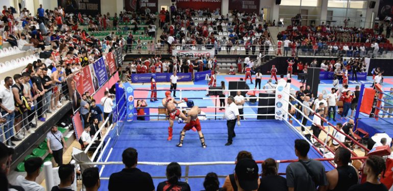 Mardin’de Düzenlenen Kick Boks Şampiyonası Sona Erdi