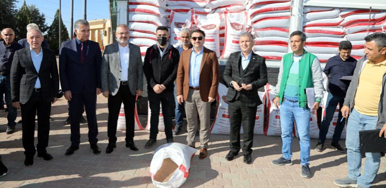 Kızıltepe’de çiftçiye mercimek tohumu dağıtıldı