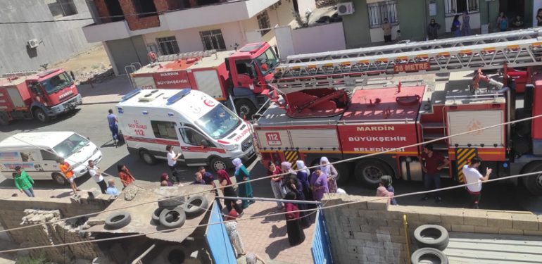 Üzerine benzin dökerek kendini yakan kadın hayatını kaybetti