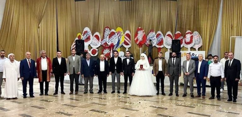 Akdağ Ailesi’nin mutlu günü