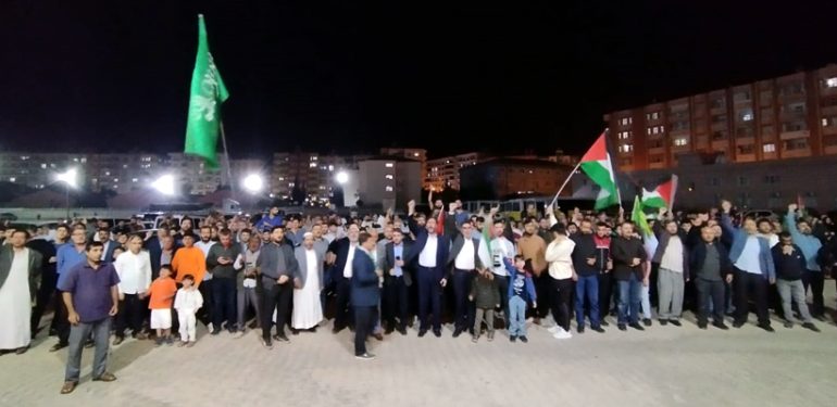 Kızıltepe’de halk İsrail’in hastane katliamını protesto edip kınadı
