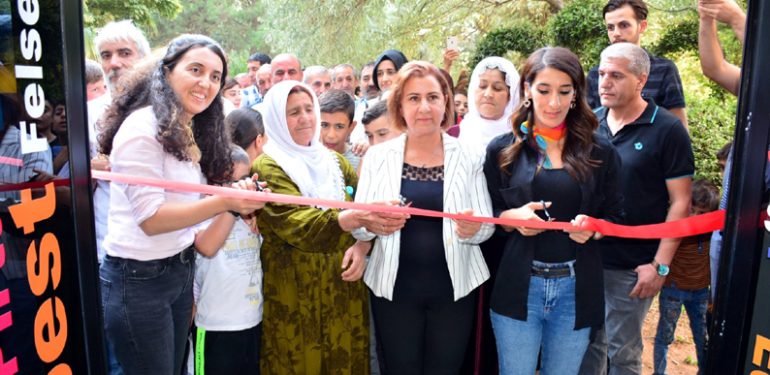 Kızıltepe Belediyesi Şehir Kütüphanesi Hizmete Açıldı