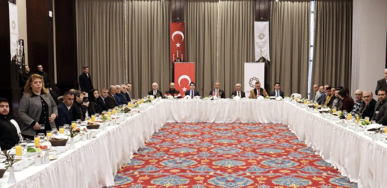 Vali Akkoyun, 10 Ocak dolayısıyla gazetecilerle bir araya geldi