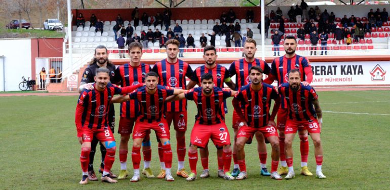 Mardin 1969 Spor evinde lider Aliağa Futbol’a 2-3 kaybetti