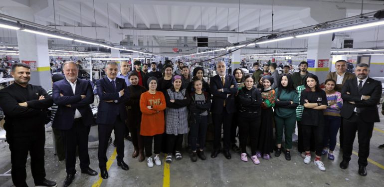 Bakan Işıkhan Organize Sanayi Bölgesini ziyaret etti