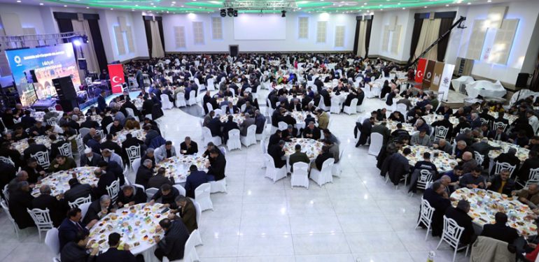 Valilik ve Belediyenin “Kardeşlik İftarı”na 5 Bin kişi katıldı