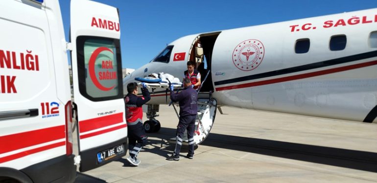 Ambulans uçak Mardin’den Seyhan bebek için havalandı