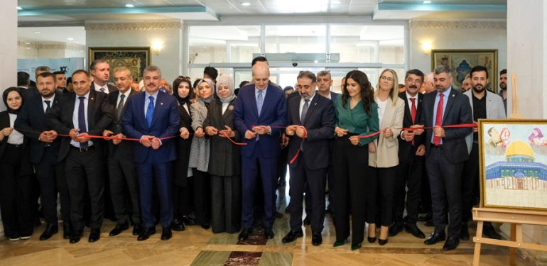 VAV’dan Esintiler adlı sergisinin açılışı gerçekleştirildi