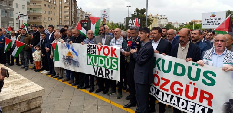 Mardin’de İsrail’in Gazze’ye saldırılarına tepki gösterilerek protesto edildi