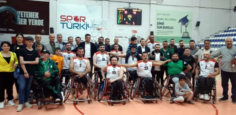 Kızıltepe Tekerlekli sandalye basketbol takımı yarı finale yükseldi