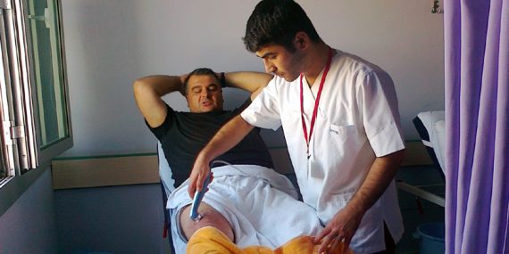 Fizik tedavisi yöntemi ile şifa dağıtıyorlar