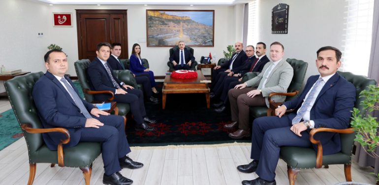 Mardin Valisi Akkoyun, yeni atanan Vali Yardımcıları ve Kaymakamları kabul etti