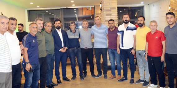 Kızıltepe Amatör lig takımları lige katılmama gündemiyle bir araya geldi