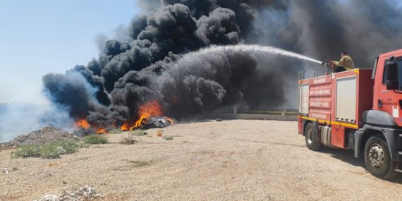 Kızıltepe’de araç lastiği yangını!