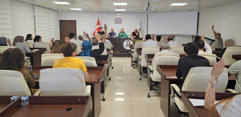 Yenikent Parkı Büyükşehir Belediyesi’ne devredildi