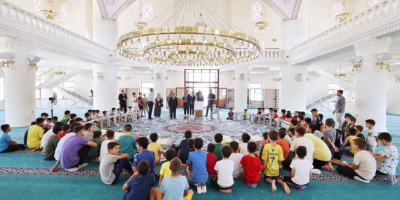 Vali Tuncay Akkoyun, Yaz Kur’an Kurslarını ziyaret etti