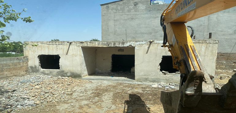 Kızıltepe’de metruk evlerin yıkımına devam ediliyor