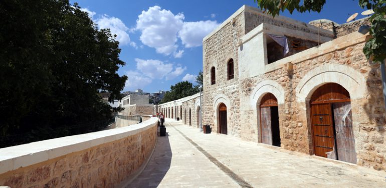 400 Yıllık çarşı tarihi dokusuna kavuşturuldu