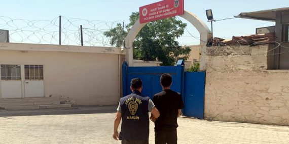 Hırsızlık suçundan 15 yıl hapis cezası bulunan firari yakalandı