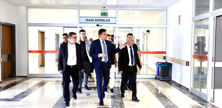 Kaymakam Şahin Devlet Hastanesi ek hizmet binasında incelemelerde bulundu