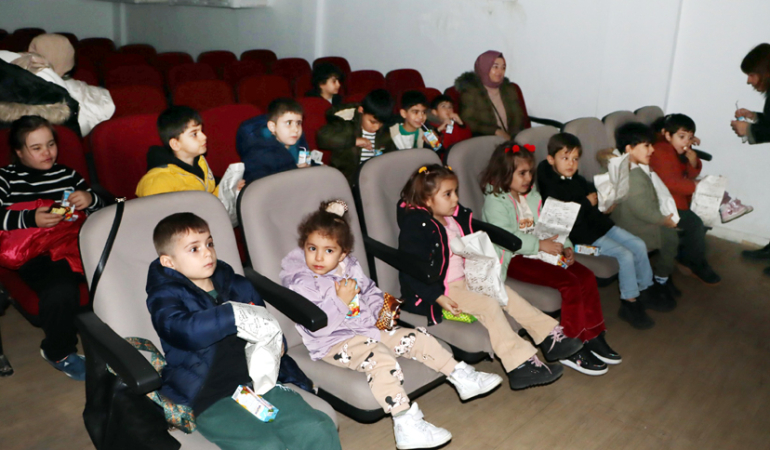 Minikler için sinema zamanı!