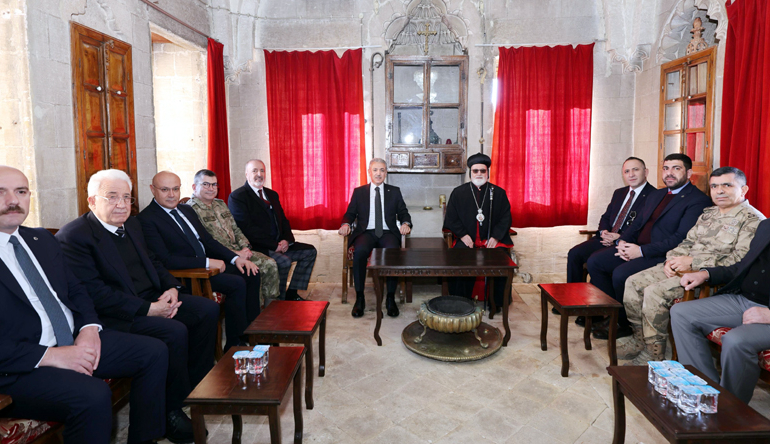 Vali Akkoyun, Süryanilerin Doğuş Bayramını kutladı